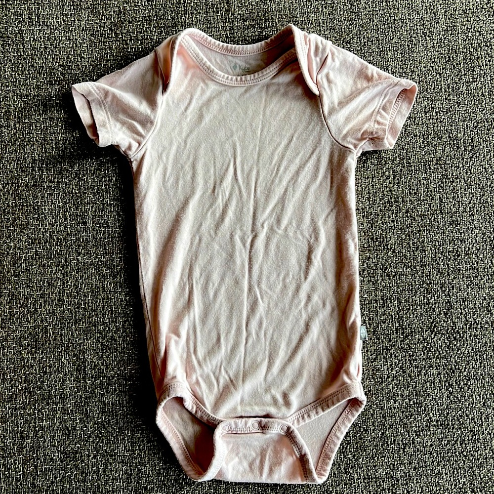 Kyte baby onsie-light pink